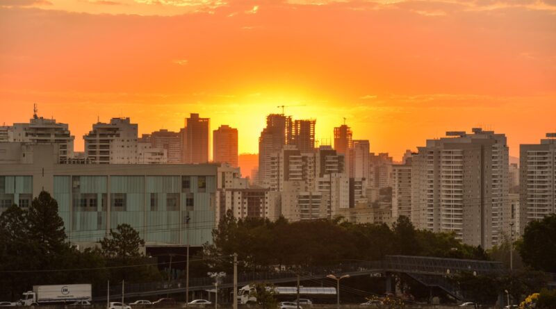 Radiação ultravioleta atingirá risco extremo quinta-feira em São Paulo