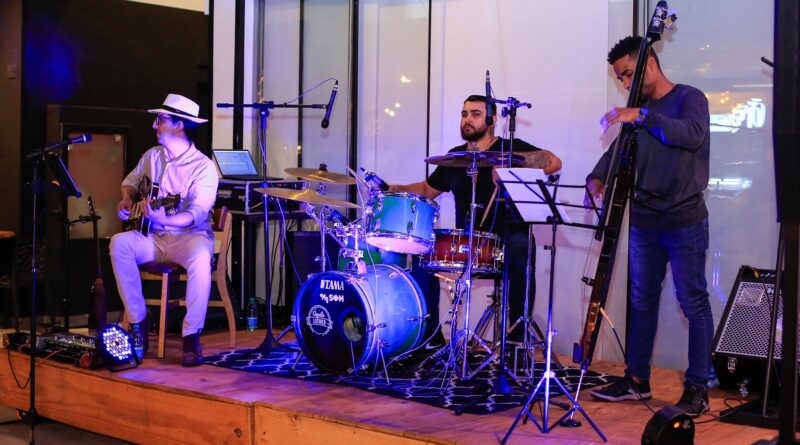 Festival EVES une seleção de vinhos e show de jazz instrumental no Metropolitan Mall