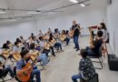 Em Goiás, as Escolas do Futuro oferecem 624 vagas gratuitas em cursos de teatro e violão
