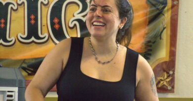 Oficina gratuita explora o teatro e a dança na construção de corpo cênico, criativo e sensível