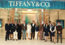Emmanuele Louza guia visita do presidente global da Tiffany & Co. à unidade recém-inaugurada no Flamboyant Shopping